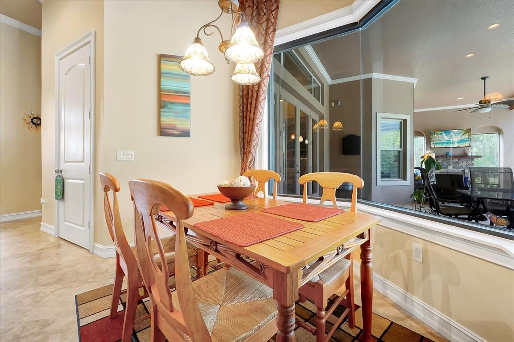 12012 Rambling Oak Boulevard Orlando, FL 32832 - Photo 12 of 68