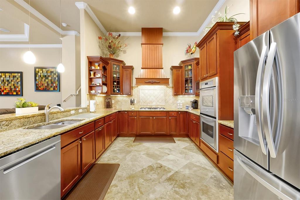 12012 Rambling Oak Boulevard Orlando, FL 32832 - Photo 8 of 68