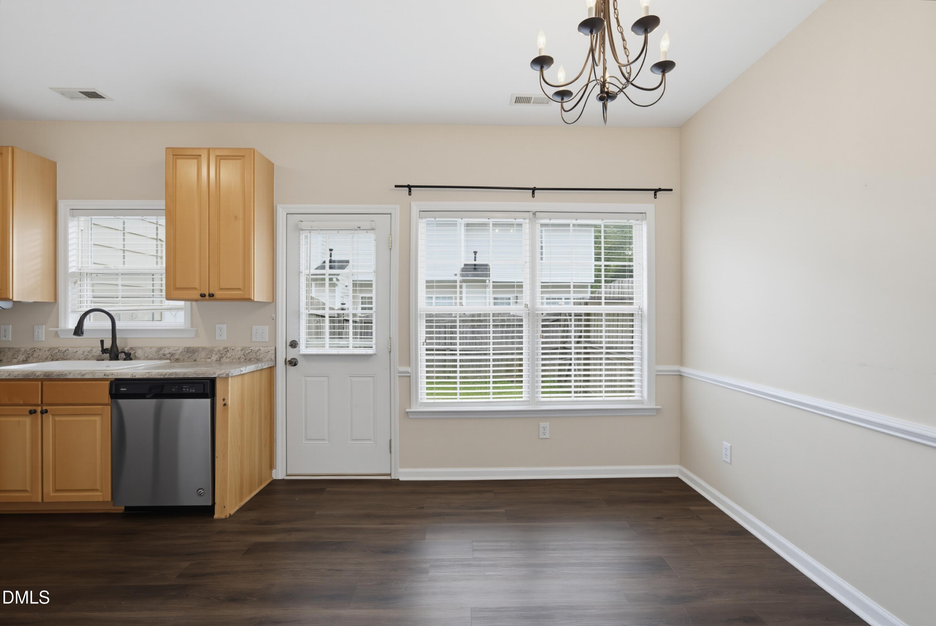 217 Dairy Road Clayton, NC 27520 - Photo 4 of 20 DSC07932