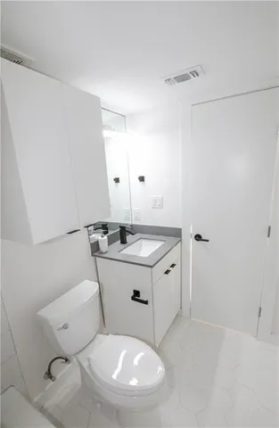 $2,595 | 400 East 30th Street, Unit 101, Austin, TX 78705