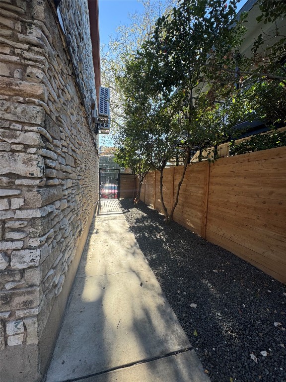 400 East 30th Street, Unit 101 Austin, TX 78705 - Photo 24 of 27 a view of a yard with large trees