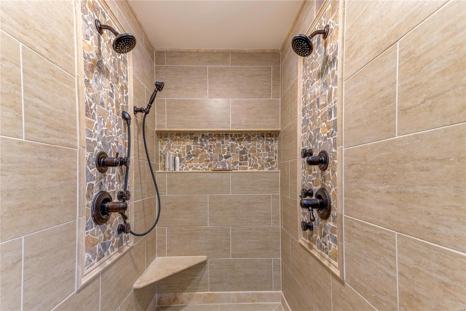 577 Castle Ridge Drive Ballwin, MO 63021 - Photo 16 of 31 Gallery Image 16