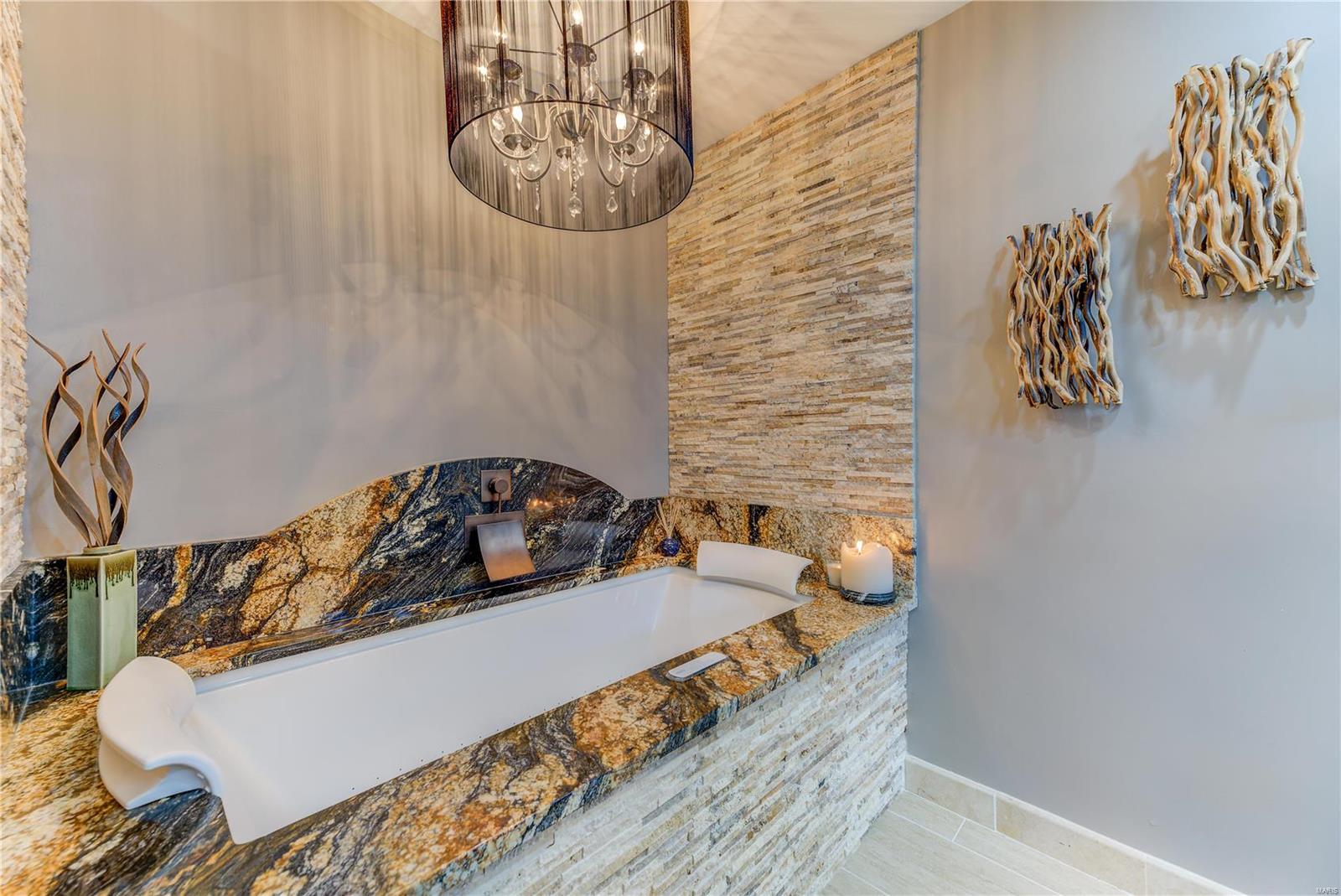 577 Castle Ridge Drive Ballwin, MO 63021 - Photo 17 of 31 Gallery Image 17