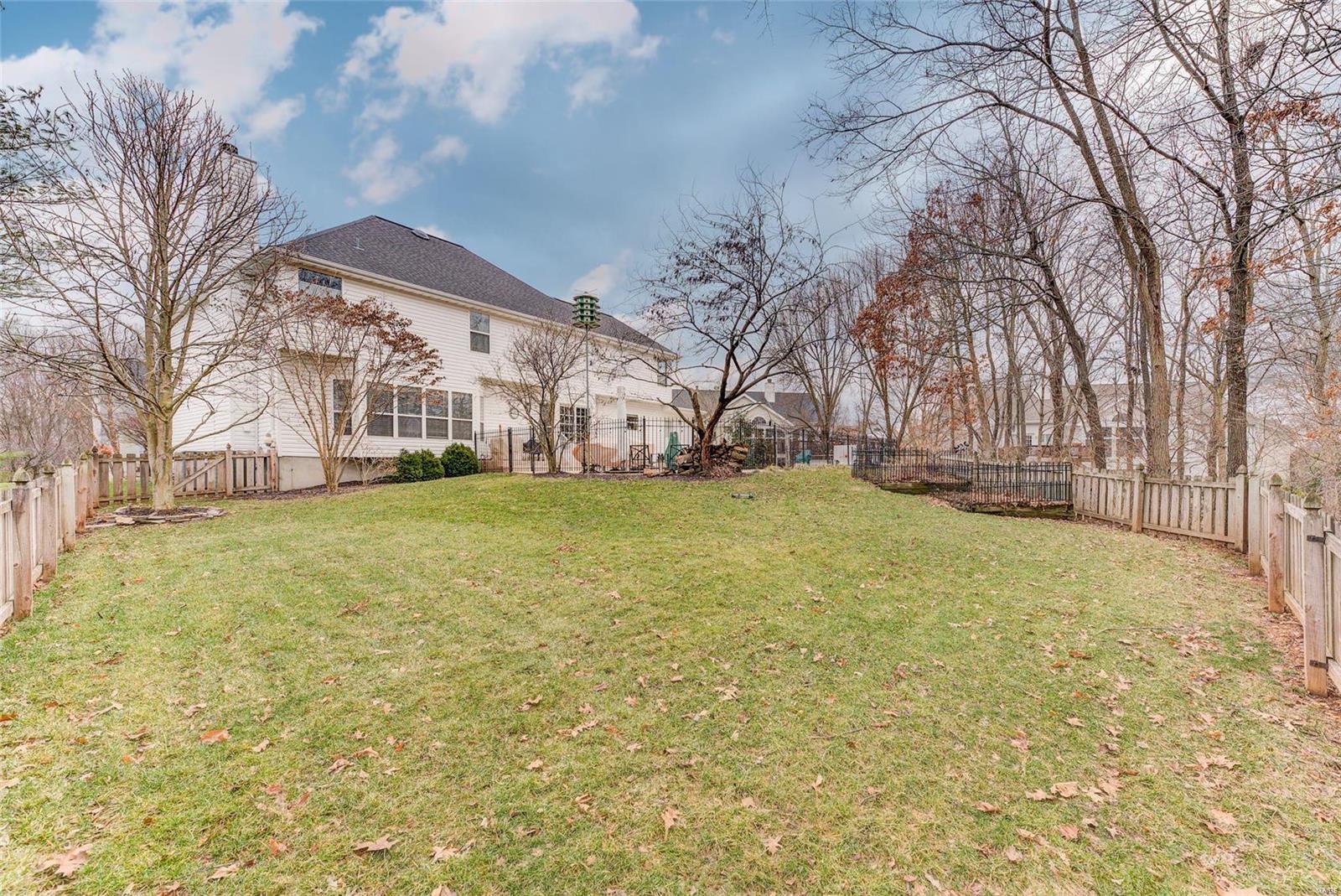 577 Castle Ridge Drive Ballwin, MO 63021 - Photo 28 of 31 Gallery Image 28