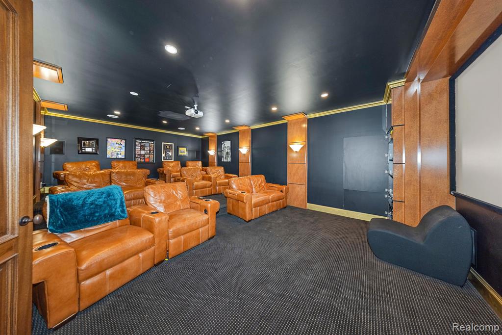4326 Commerce Road West Bloomfield, MI 48324 - Photo 48 of 75