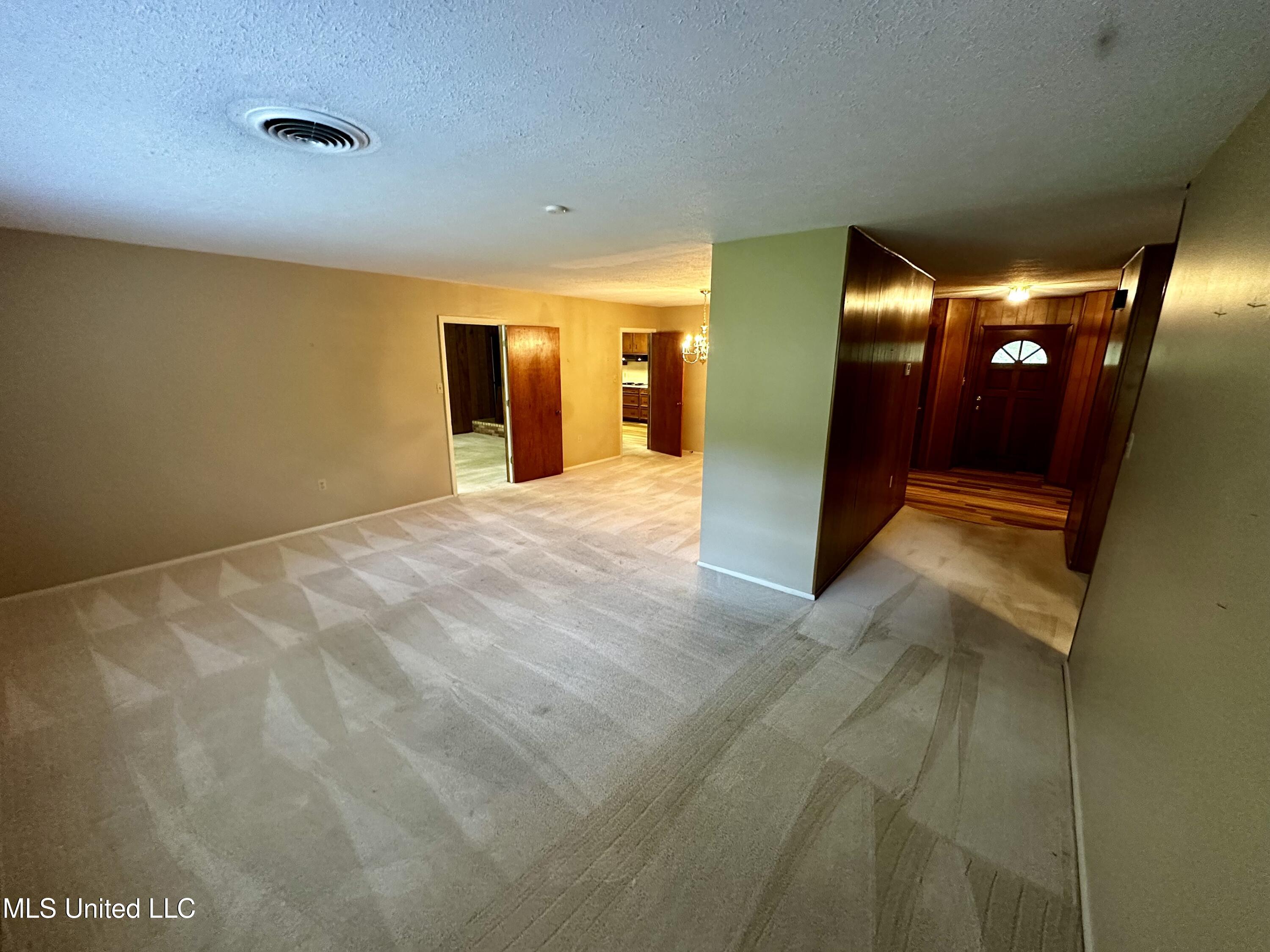 1301 Beverly Drive Clinton, MS 39056 - Photo 18 of 47 IMG_2553