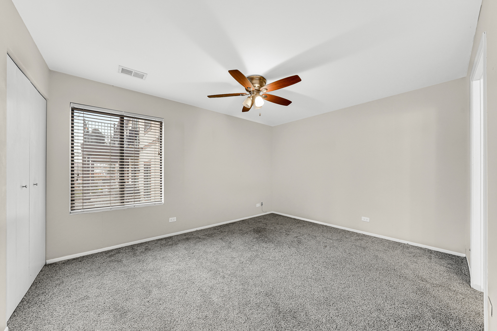 752 Rodenburg Road, Unit 1A Roselle, IL 60172 - Photo 14 of 21 Gallery Image 14
