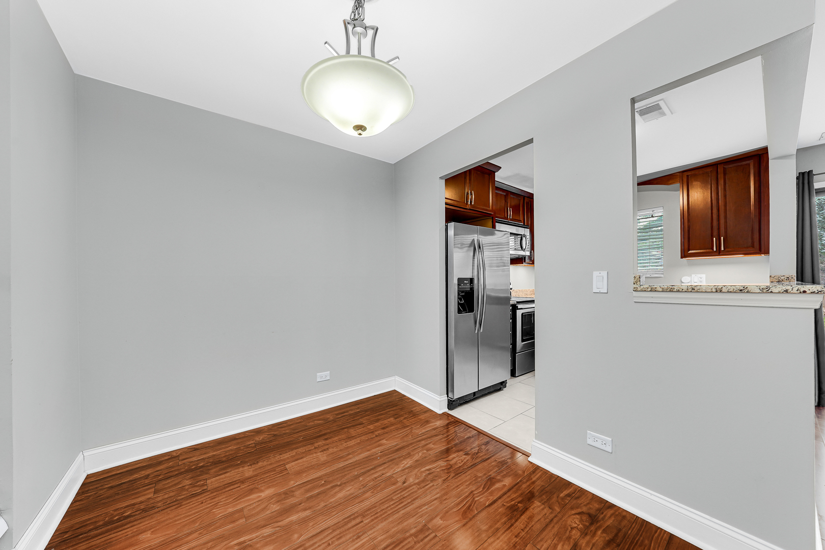 752 Rodenburg Road, Unit 1A Roselle, IL 60172 - Photo 9 of 21 Gallery Image 9