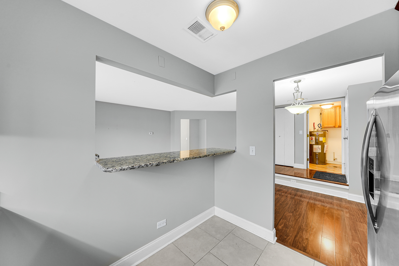 752 Rodenburg Road, Unit 1A Roselle, IL 60172 - Photo 10 of 21 Gallery Image 10