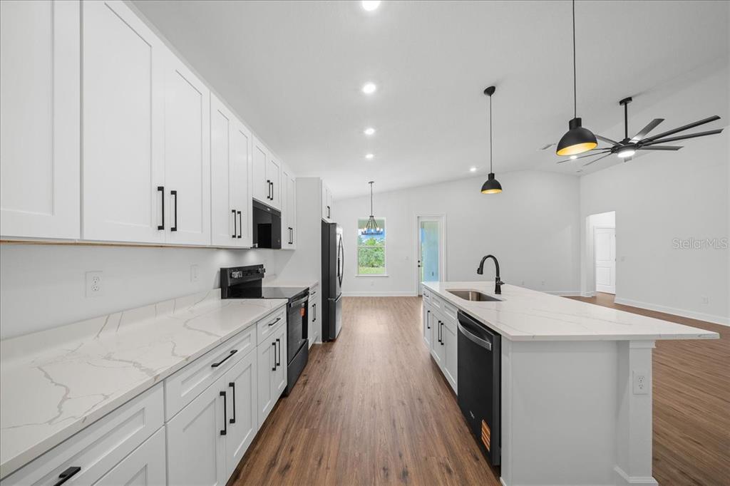 16213 Penn State Road Weeki Wachee, FL 34614 - Photo 39 of 63
