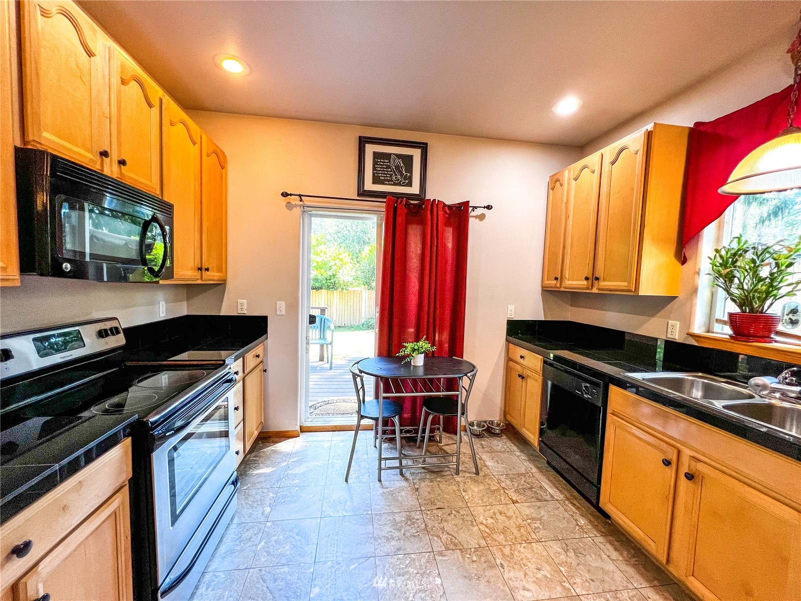 6256 Shamrock Road Maple Falls, WA 98266 - Photo 15 of 35 Gallery Image 15