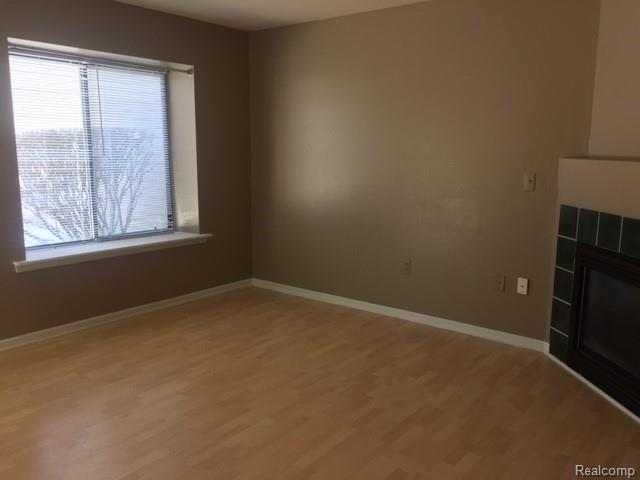 1618 Rivers Edge Rochester Hills, MI 48307 - Photo 4 of 13
