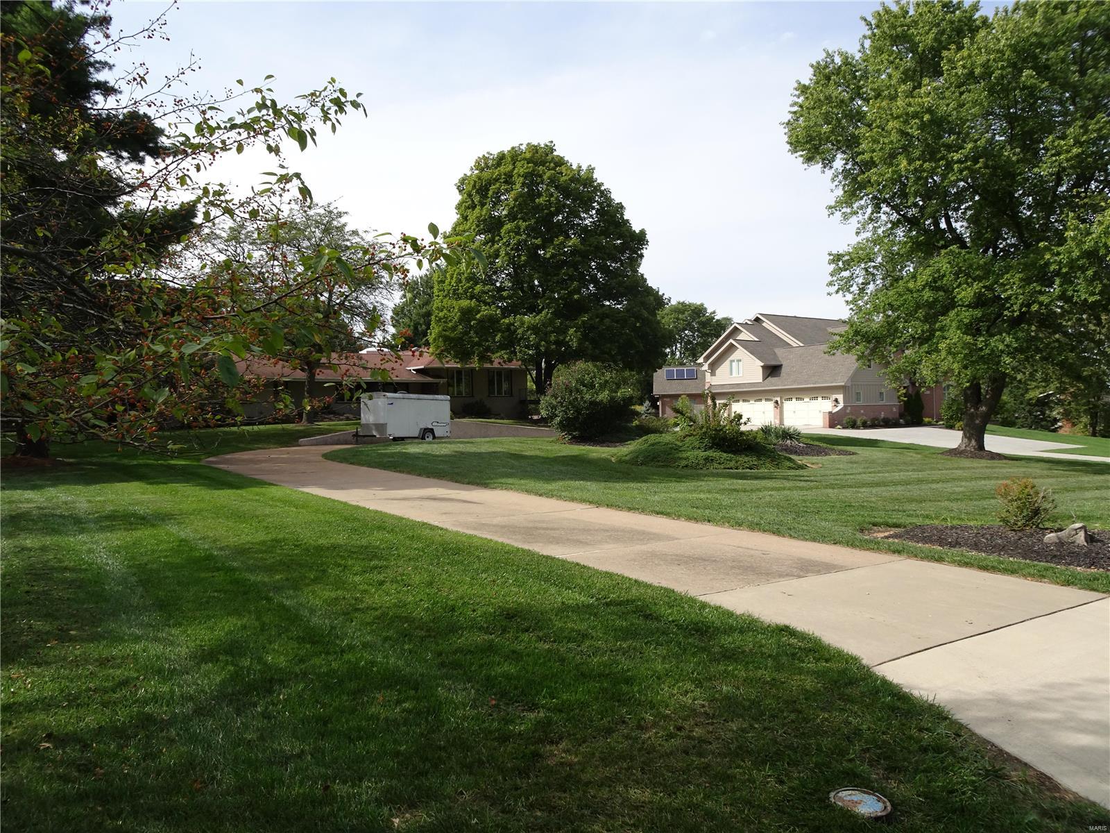 929 Claymark Drive St. Louis, MO 63131 - Photo 3 of 10