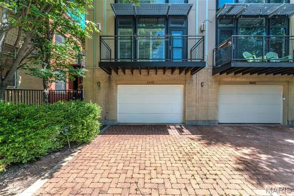$450,000 | 4445 Olive Street, St. Louis, MO 63108