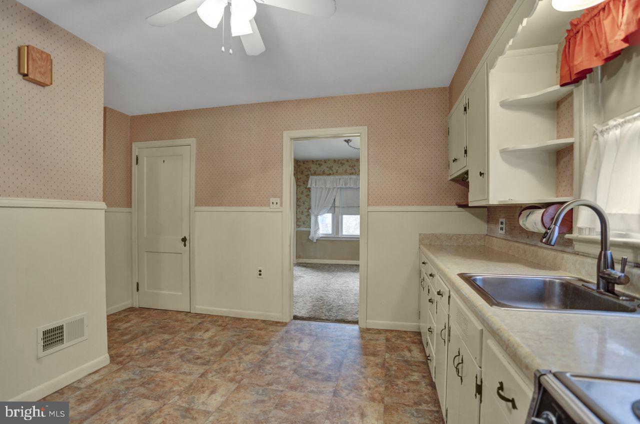 80 Mull Avenue Sinking Spring, PA 19608 - Photo 4 of 33
