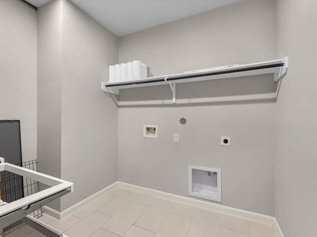 a view of utility room