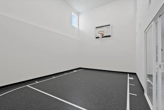 $878,000 | 5850 Freeland Bay North, Hugo, MN 55038