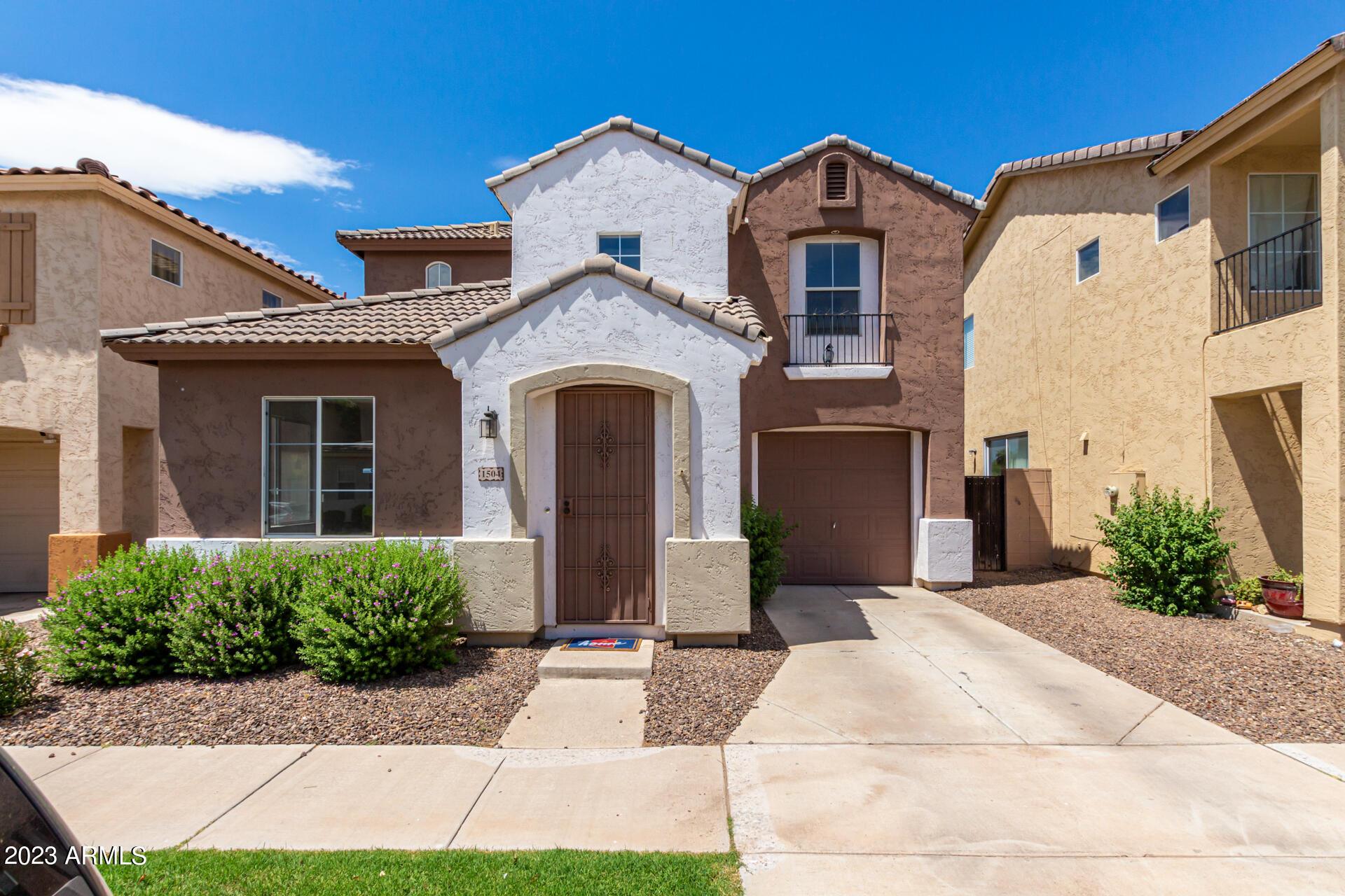 1504 East Chipman Road Phoenix, AZ 85040 - Photo 1 of 23 0001-01-Chipman