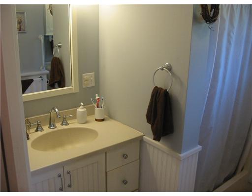 3 Fairview Avenue Gray, ME 04039 - Photo 15 of 21 Bathroom.