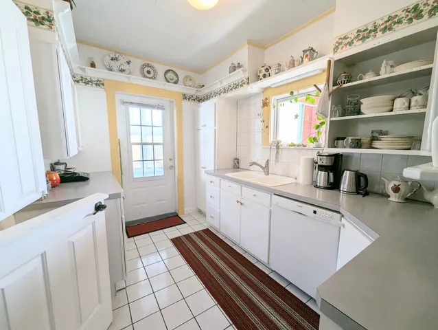 $1,250 | 1573 Highway 5, Barnet, VT 05821