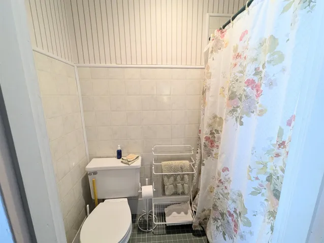 $1,250 | 1573 Highway 5, Barnet, VT 05821