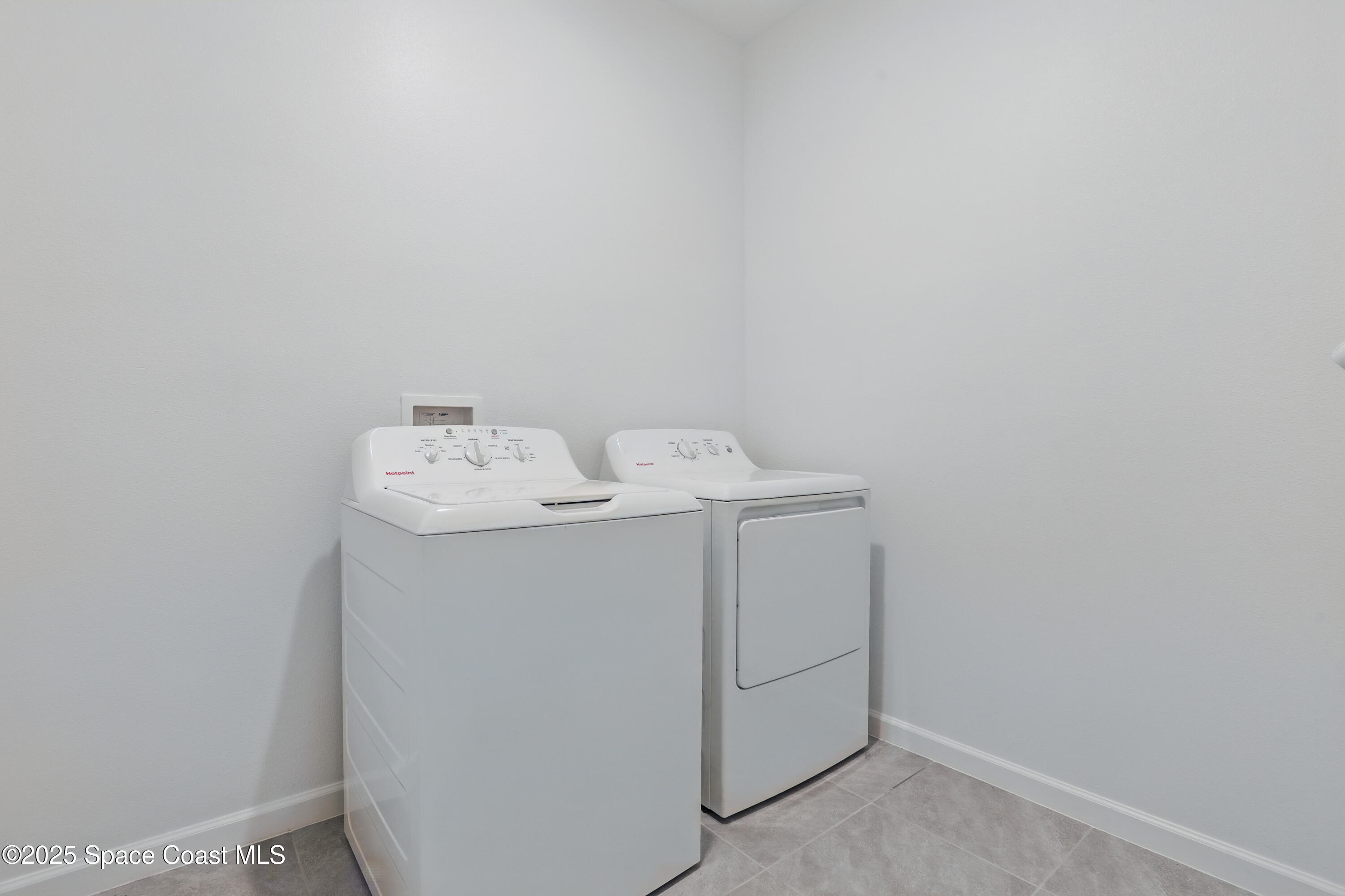 5358 Waterfall Place Grant, FL 32949 - Photo 26 of 63 Laundry Room