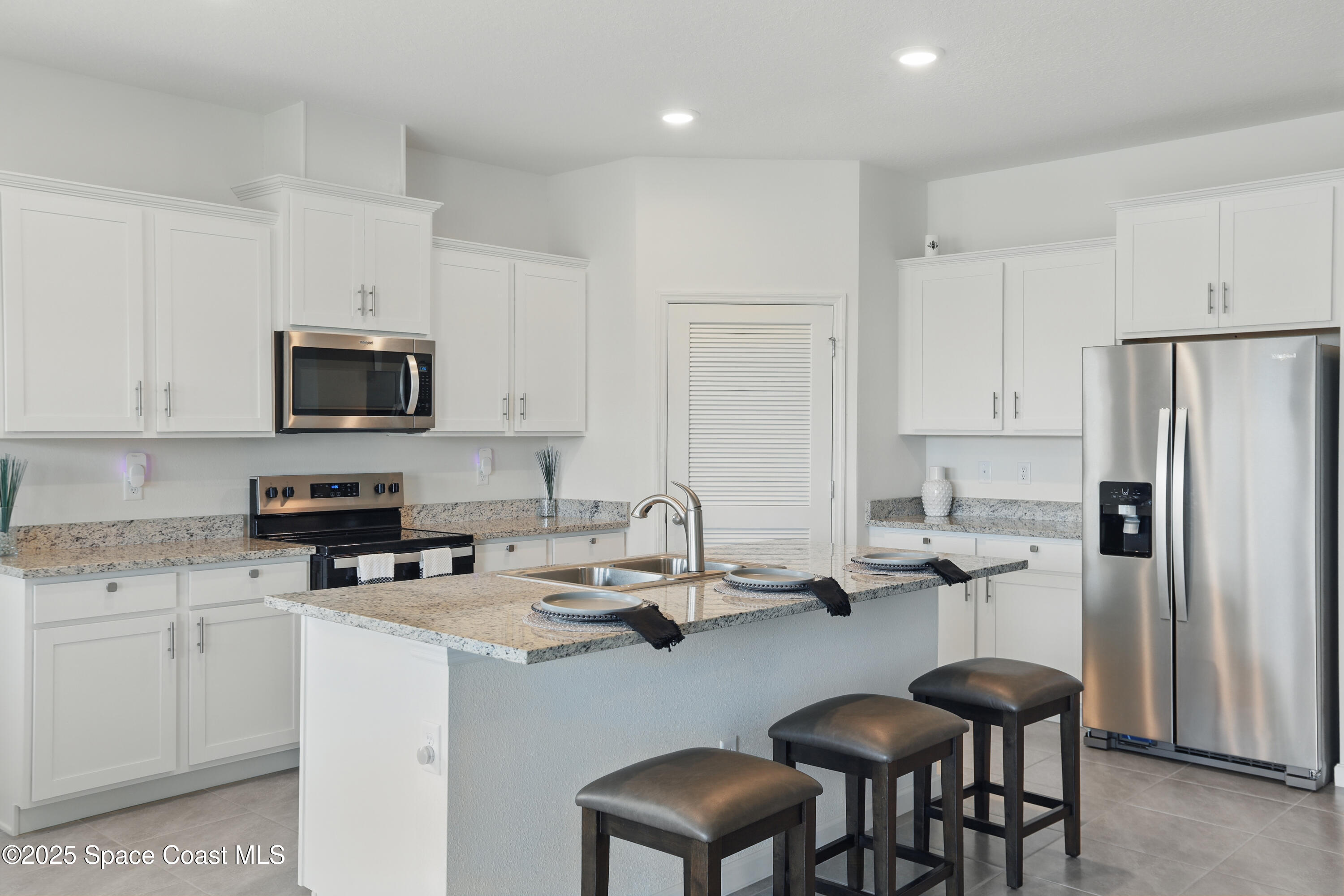 5358 Waterfall Place Grant, FL 32949 - Photo 9 of 63 Kitchen