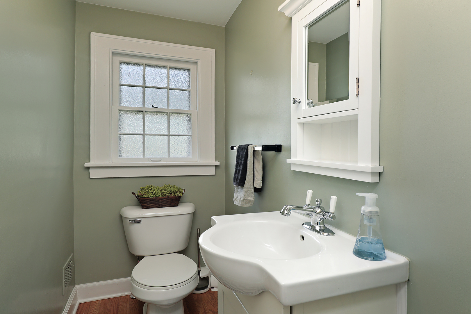 2022 Center Avenue Northbrook, IL 60062 - Photo 9 of 22