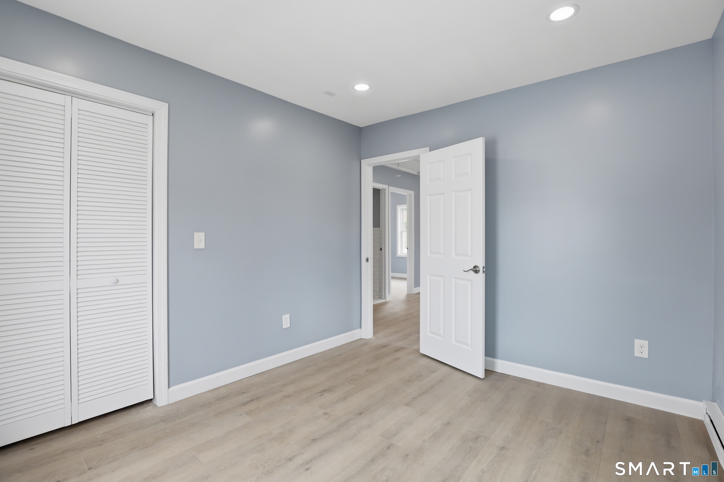 33 Congress Avenue Waterbury, CT 06708 - Photo 15 of 29