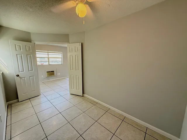$1,550 | 920 South K Street, Unit 25, Lake Worth Beach, FL 33460