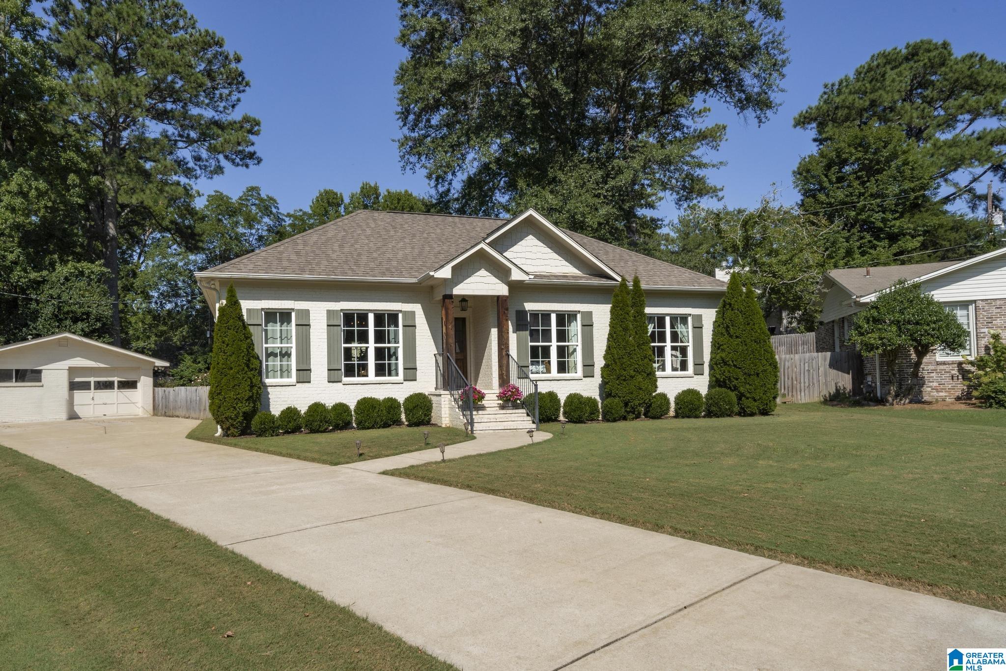 4364 MountainDale Road Birmingham, AL 35213 - Photo 4 of 35