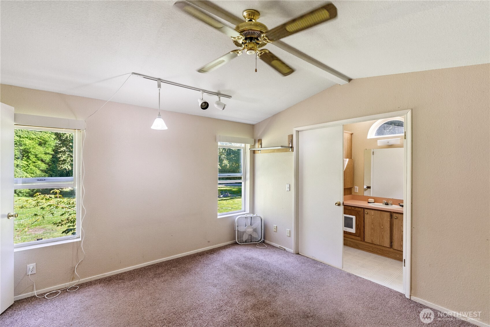 271 Cub Road Port Townsend, WA 98368 - Photo 16 of 31 Gallery Image 16