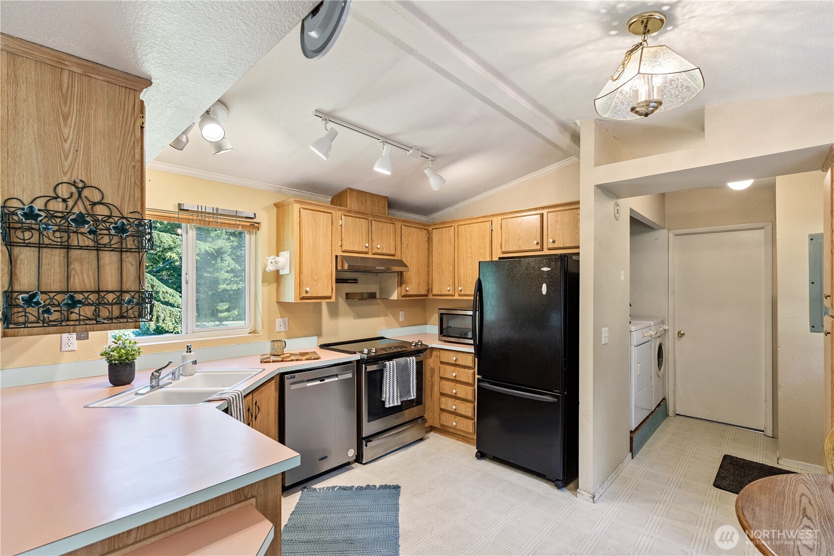271 Cub Road Port Townsend, WA 98368 - Photo 8 of 31 Gallery Image 8