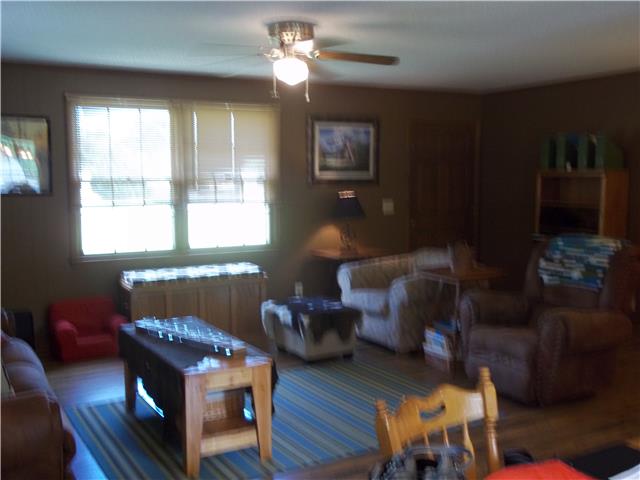 104 Moss Glen Road Lebanon, TN 37090 - Photo 4 of 14 Great room.