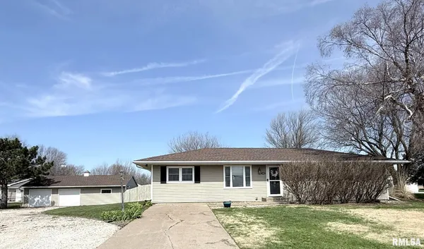 $187,000 | 114 East Franklin Street, Henderson, IL 61439