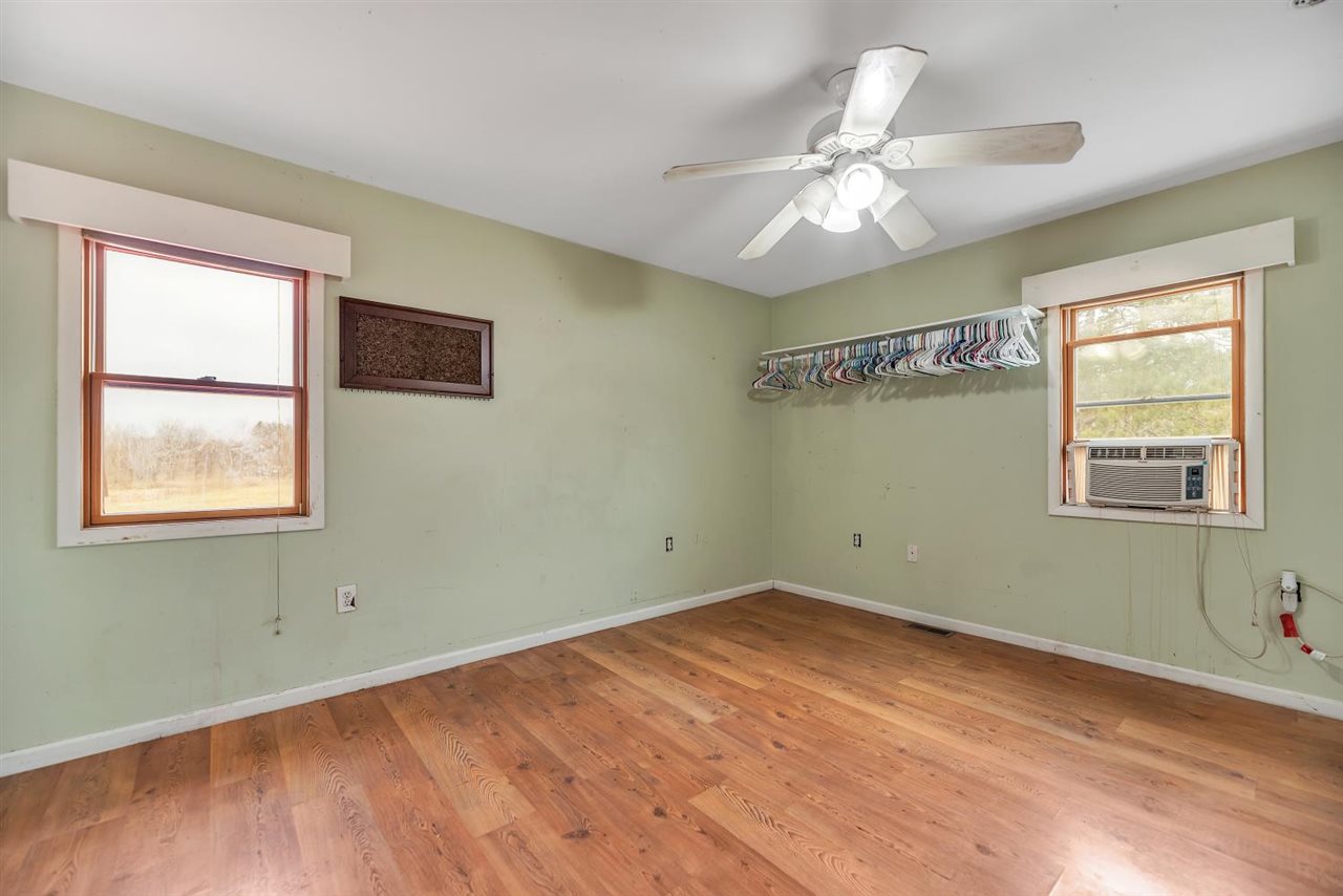 4022 Peters Road Columbiaville, MI 48421 - Photo 20 of 32 50029880-20.JPG