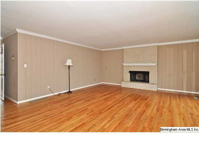 1912 River Woods Road Birmingham, AL 35244 - Photo 10 of 32