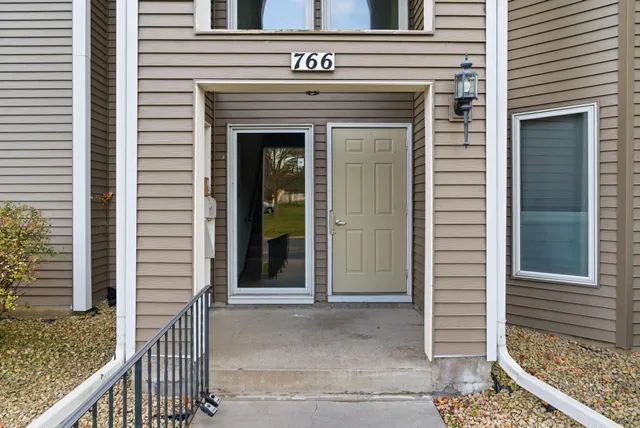 $115,000 | 766 County Rd F West, Unit I, Shoreview, MN 55126