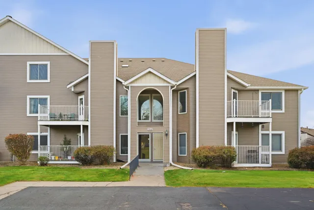 $115,000 | 766 County Rd F West, Unit I, Shoreview, MN 55126