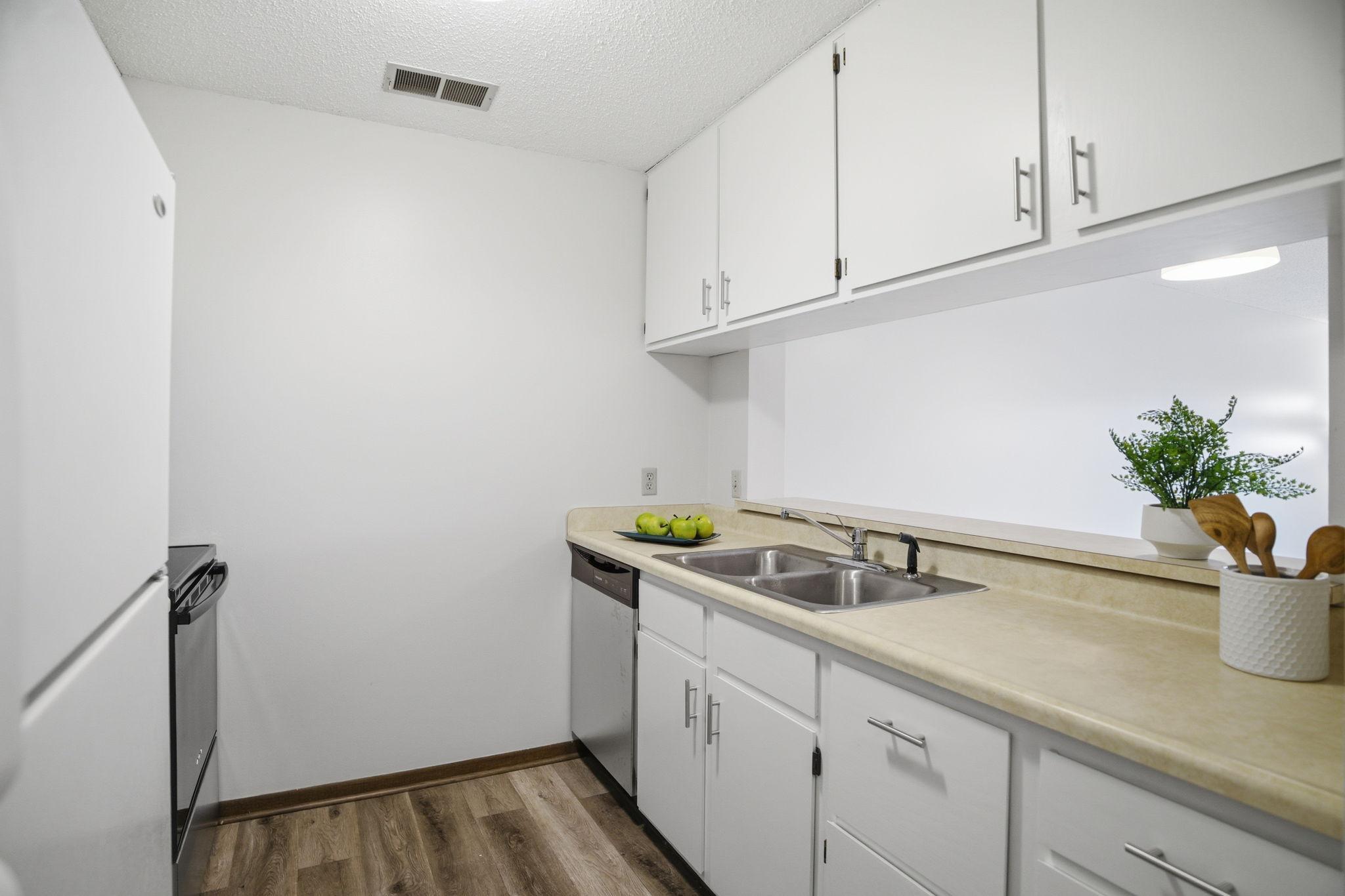 766 County Rd F West, Unit I Shoreview, MN 55126 - Photo 5 of 15