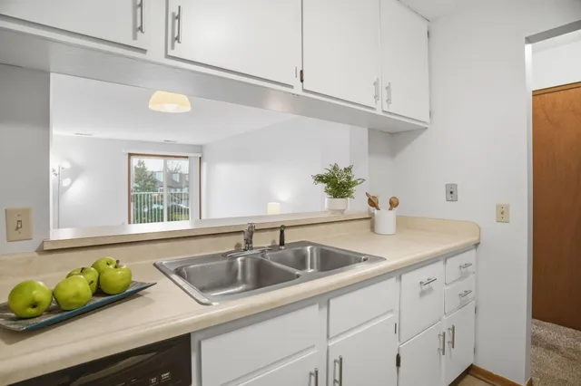 $115,000 | 766 County Rd F West, Unit I, Shoreview, MN 55126