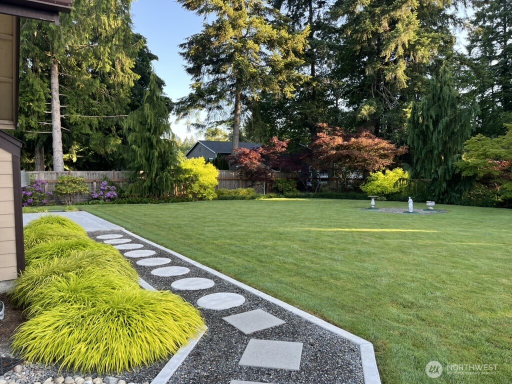 2901 South Bay Road Northeast Olympia, WA 98506 - Photo 5 of 40