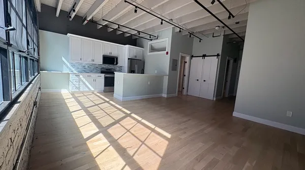 $2,700 | 199 Market Street, Unit 1, Lowell, MA 01852