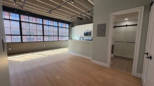 $2,700 | 199 Market Street, Unit 1, Lowell, MA 01852