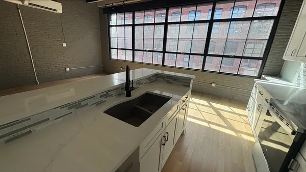 $2,700 | 199 Market Street, Unit 1, Lowell, MA 01852