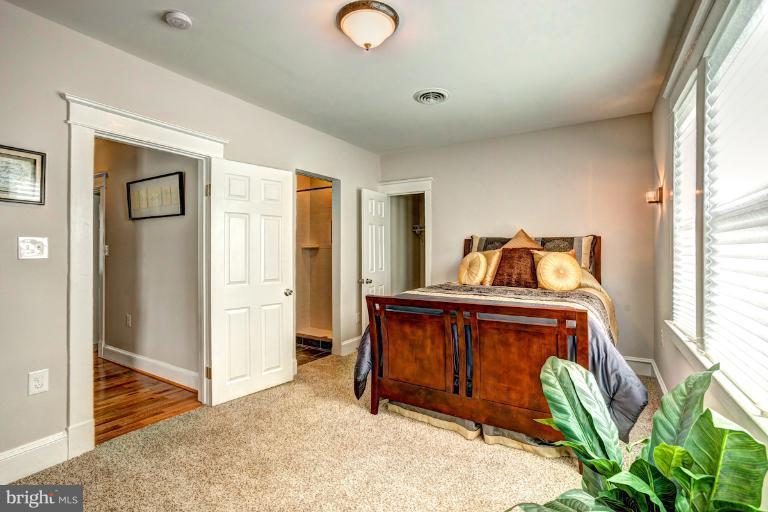 4004 Pinkney Road Baltimore, MD 21215 - Photo 21 of 30 Bedroom (Master)