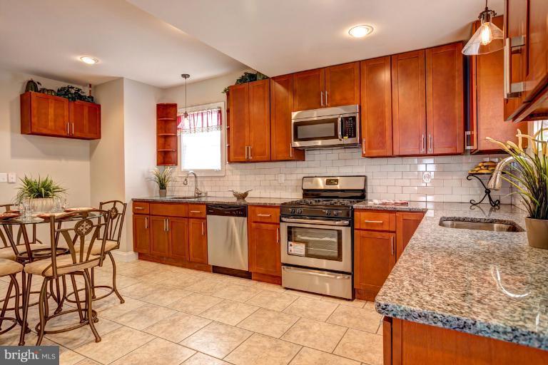 4004 Pinkney Road Baltimore, MD 21215 - Photo 6 of 30 Kitchen