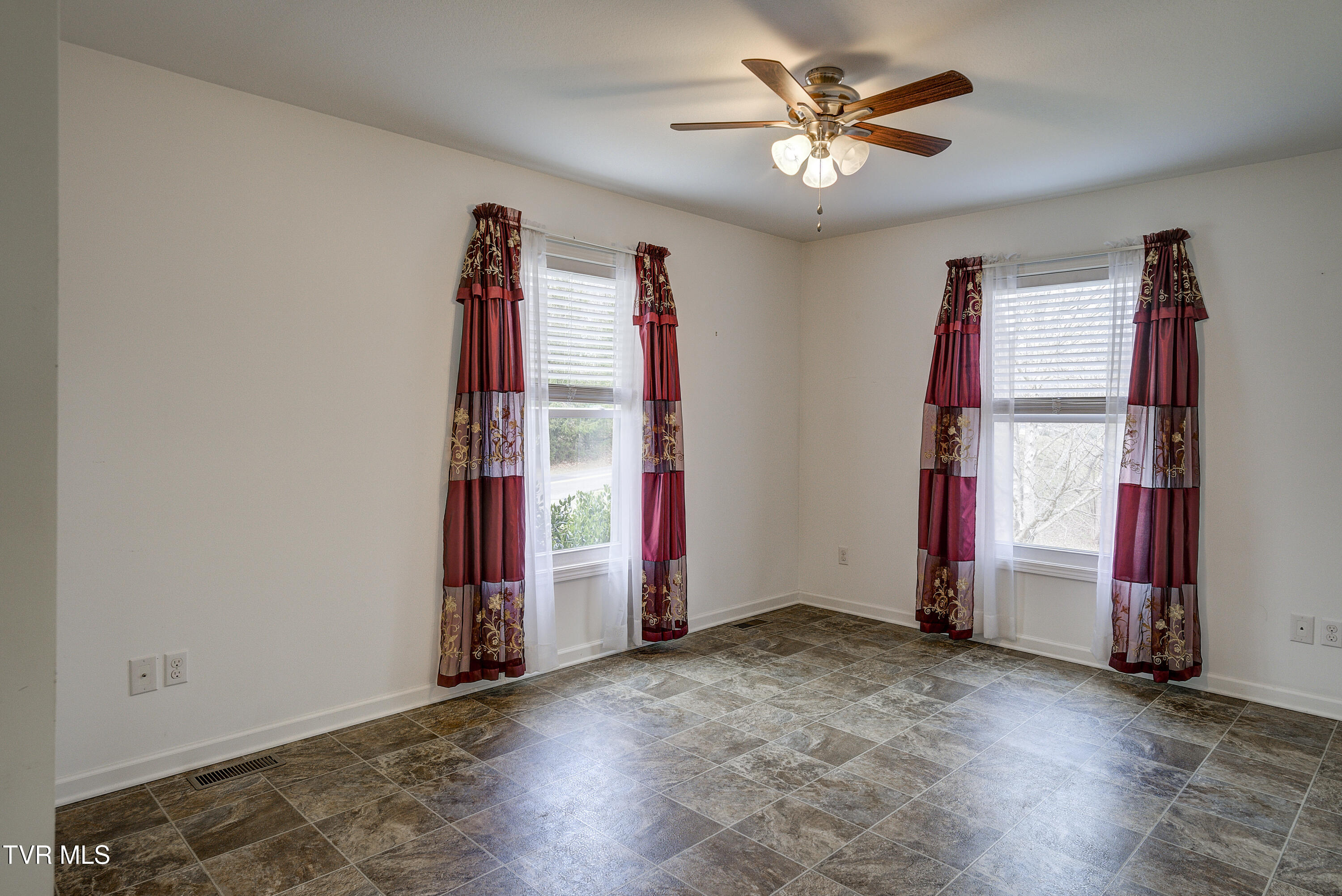 301 Carter Sells Road Johnson City, TN 37604 - Photo 24 of 38 CarterSells-17