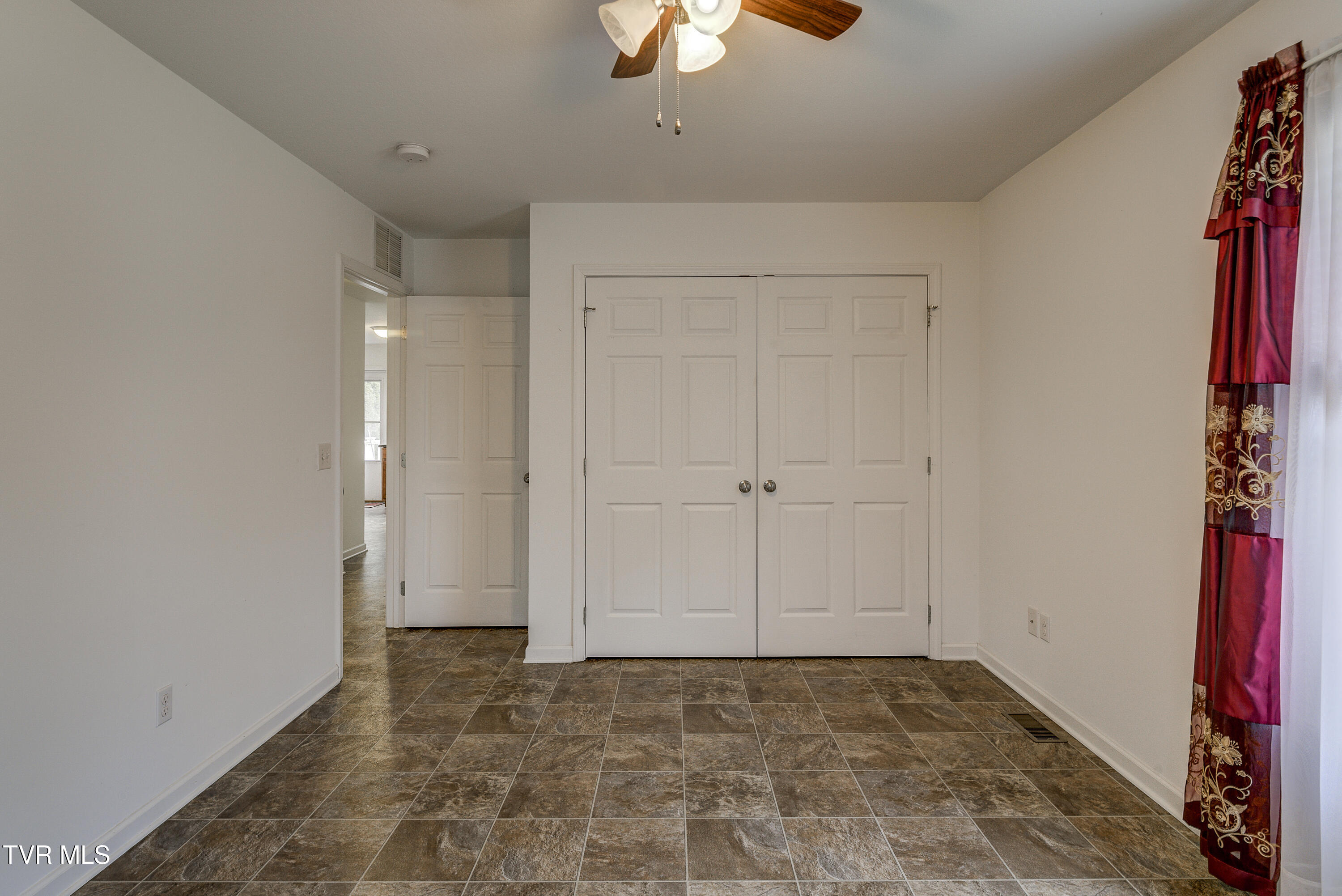 301 Carter Sells Road Johnson City, TN 37604 - Photo 25 of 38 CarterSells-18