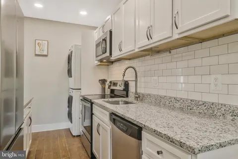 $1,100,000 | 3801 Cedar Croft Place, Brentwood, MD 20722